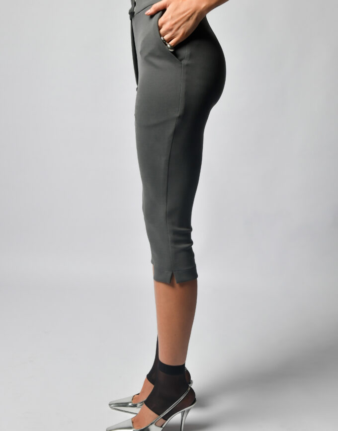 CALÇA CAPRI OLEA